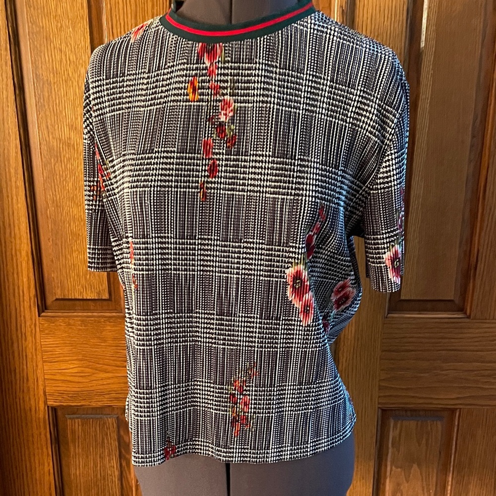 Gypsies and Moondust plaid/floral polyester top size L